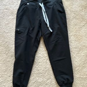 Black figs scrub joggers